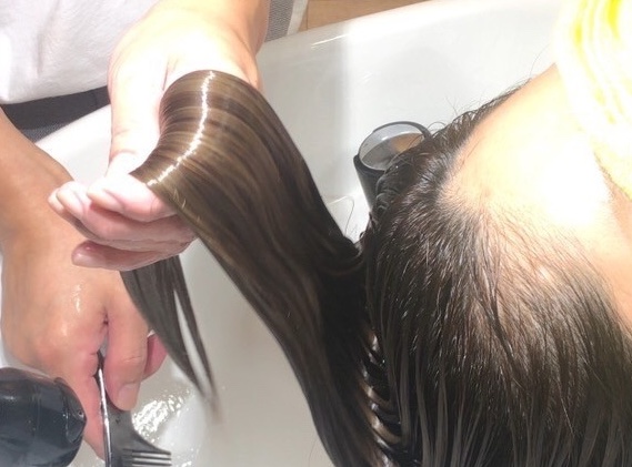 髪の内部から補修