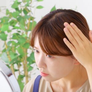40代で急に白髪が増えた！原因と改善方法について解説